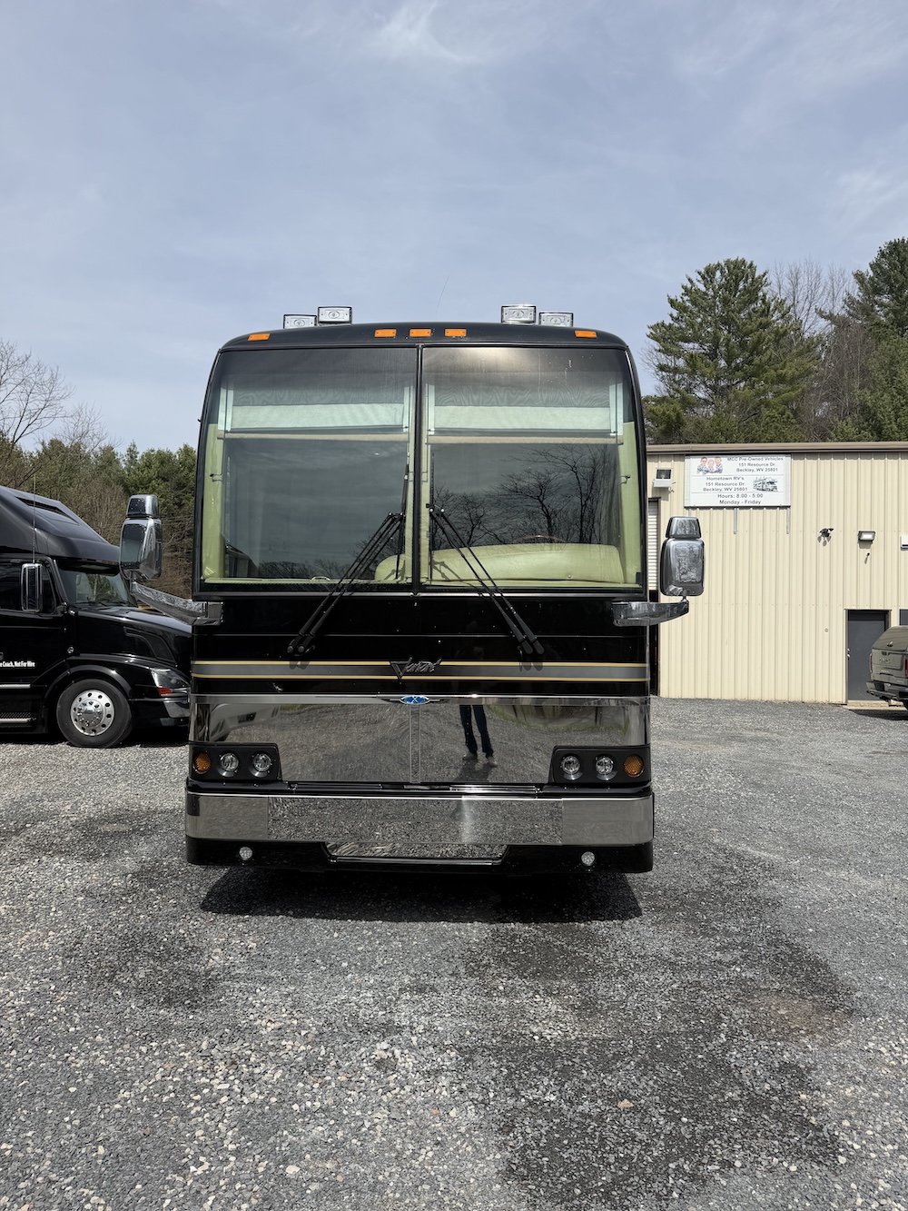 2001 Prevost Featherlite XLII For Sale