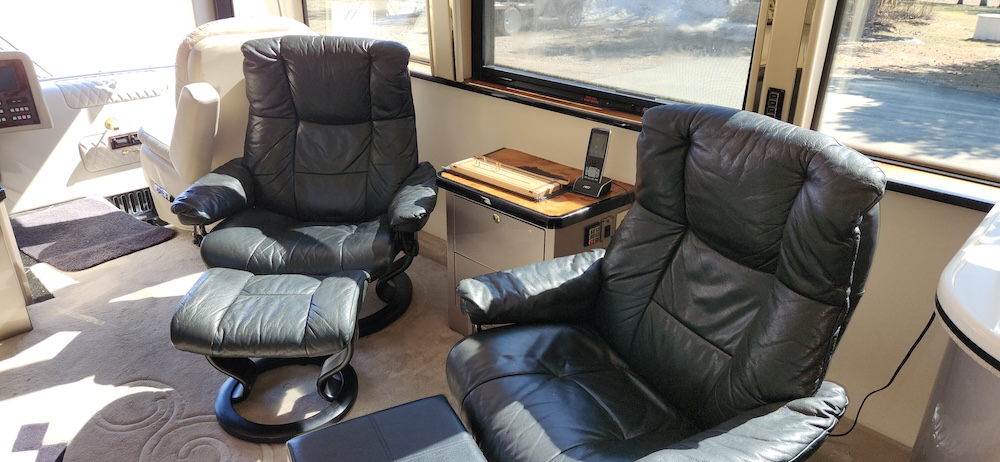 2001 Prevost Featherlite XLII For Sale