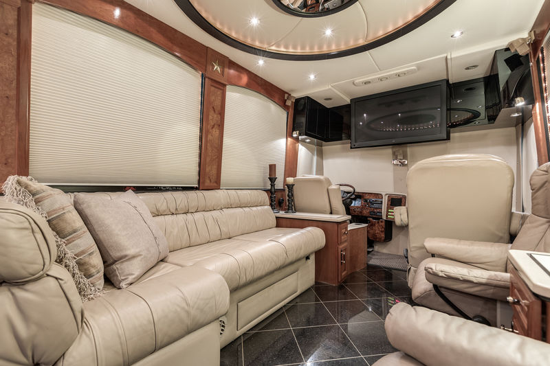 2001 Prevost Featherlite XLII For Sale