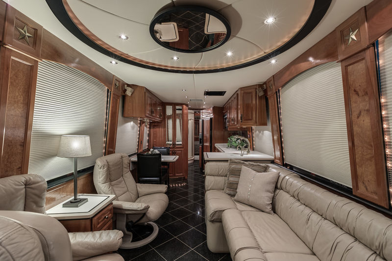 2001 Prevost Featherlite XLII For Sale