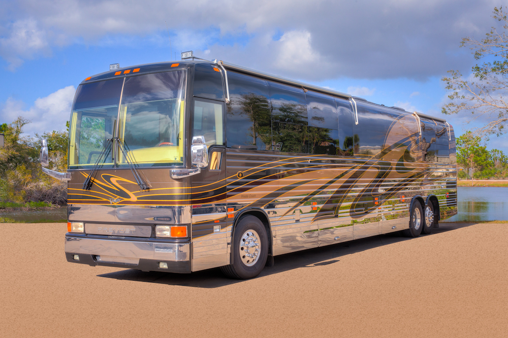 2001 Prevost Featherlite XLII For Sale