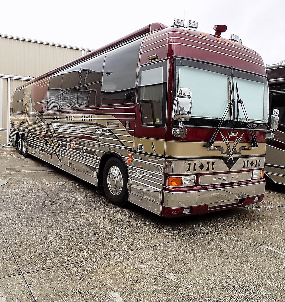 2001 Prevost Featherlite XLII For Sale