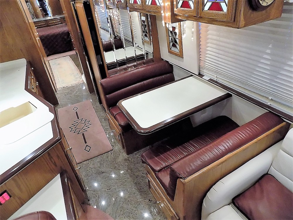 2001 Prevost Featherlite XLII For Sale