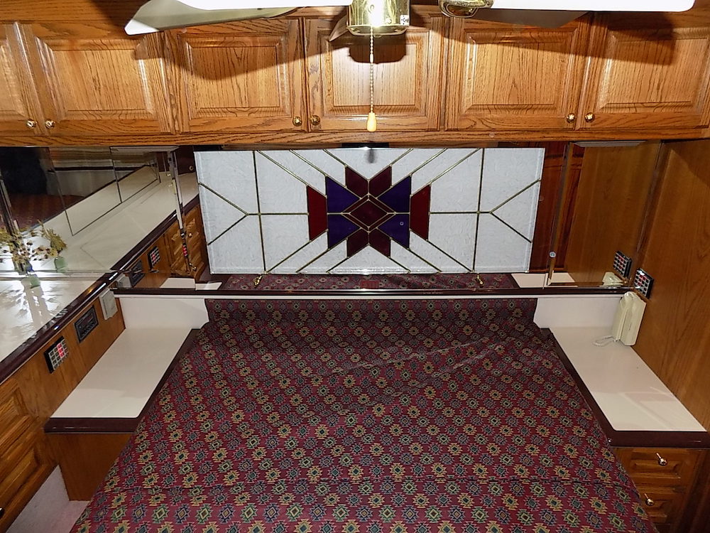 2001 Prevost Featherlite XLII For Sale