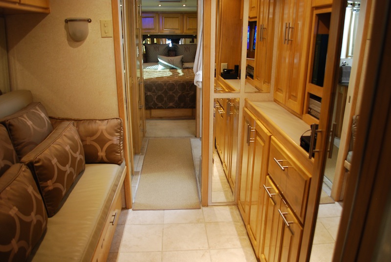 2001 Prevost  H3-45 For Sale