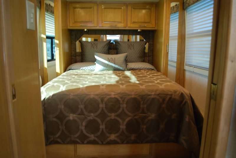 2001 Prevost  H3-45 For Sale