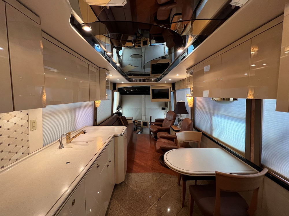 2001 Prevost H3-45 For Sale