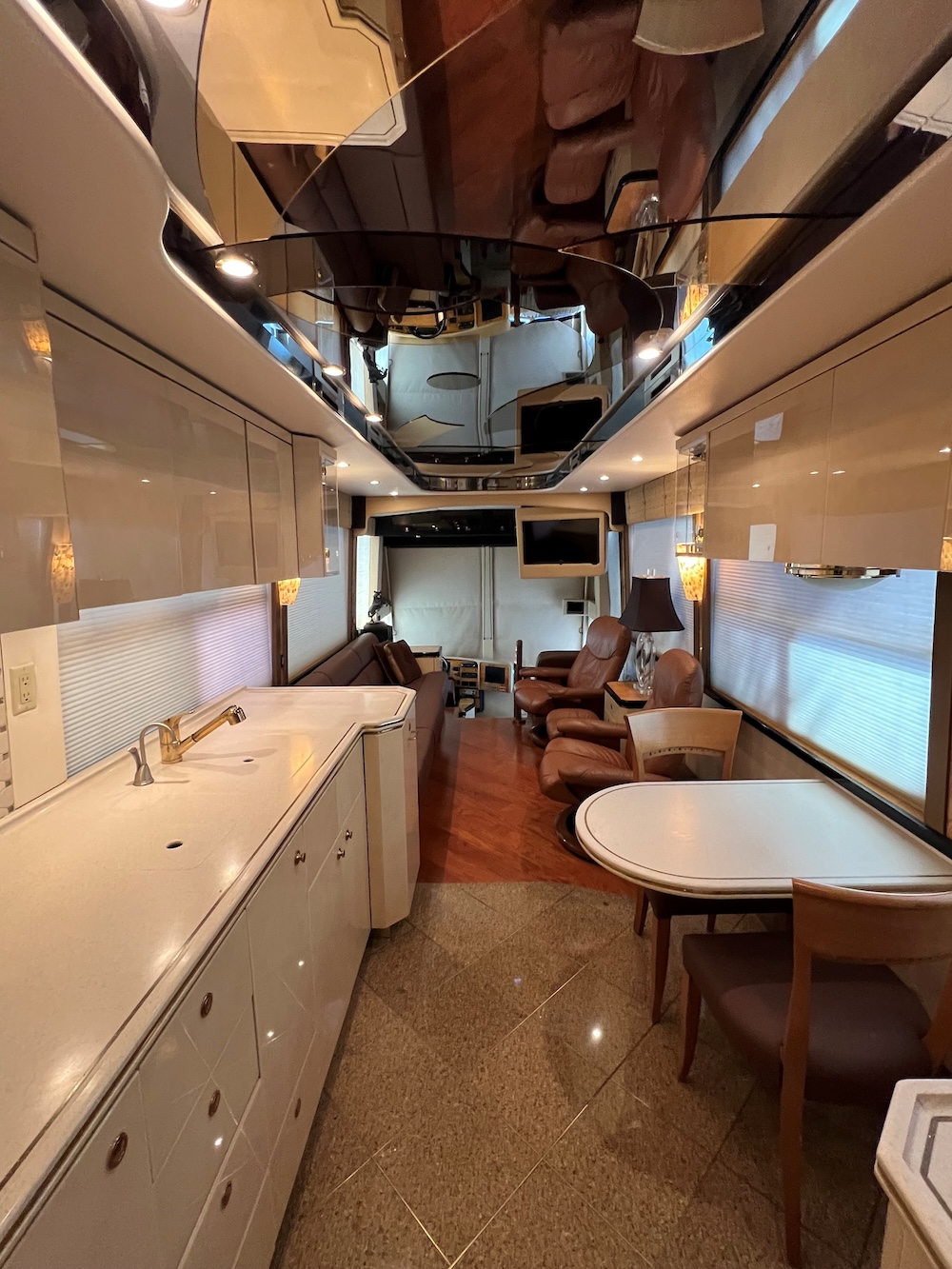 2001 Prevost H3-45 For Sale