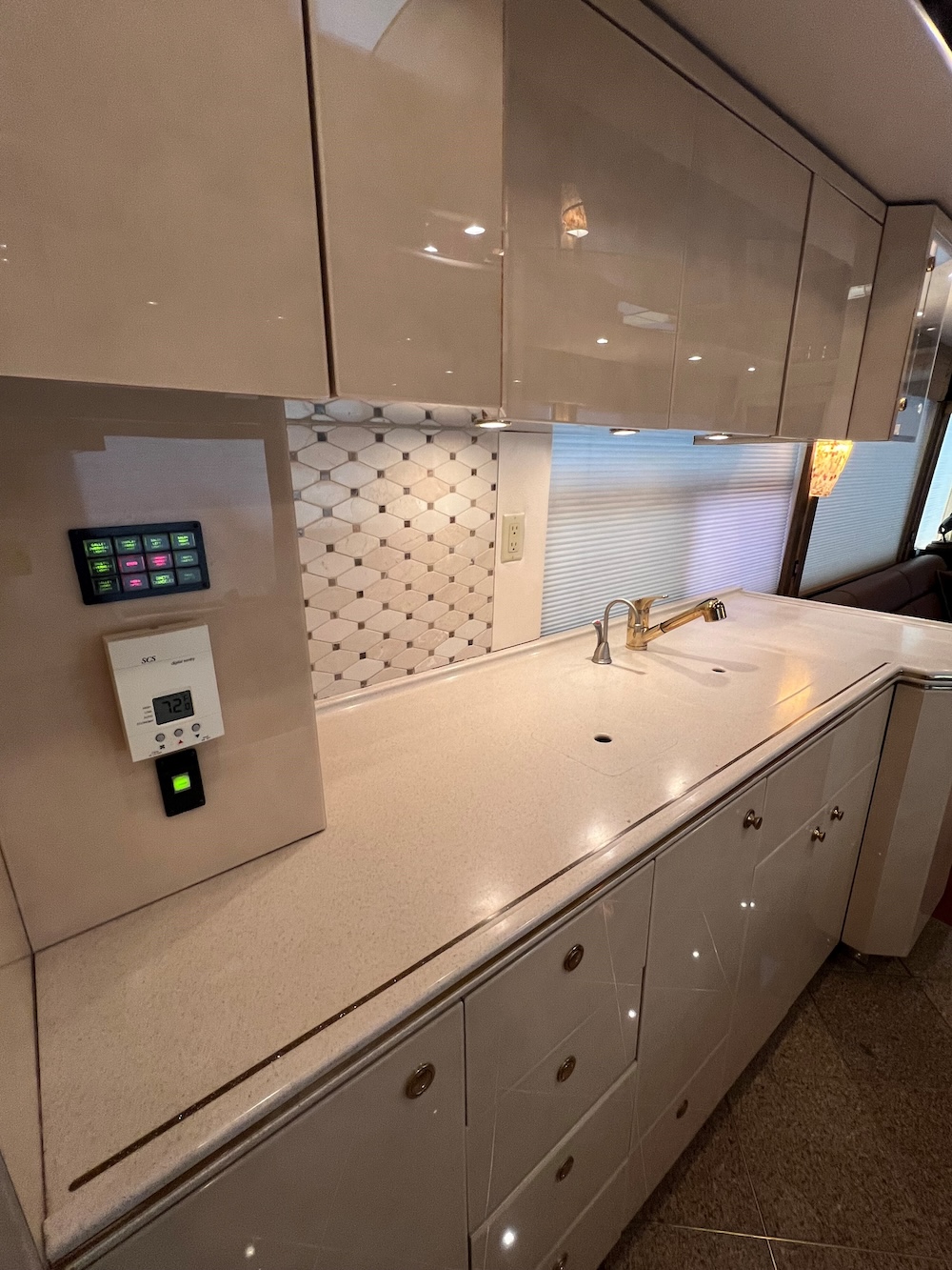 2001 Prevost H3-45 For Sale