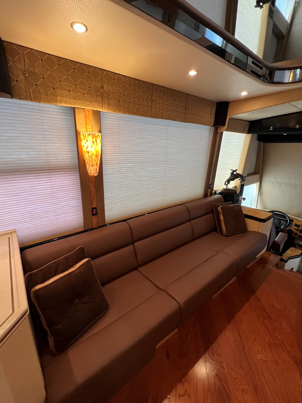 2001 Prevost H3-45 For Sale