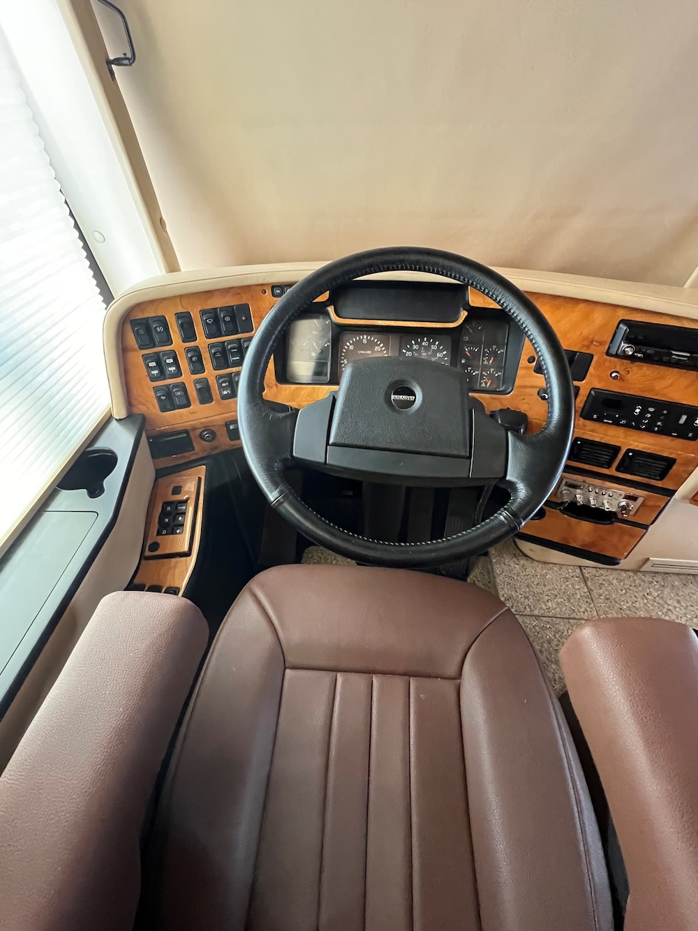 2001 Prevost H3-45 For Sale