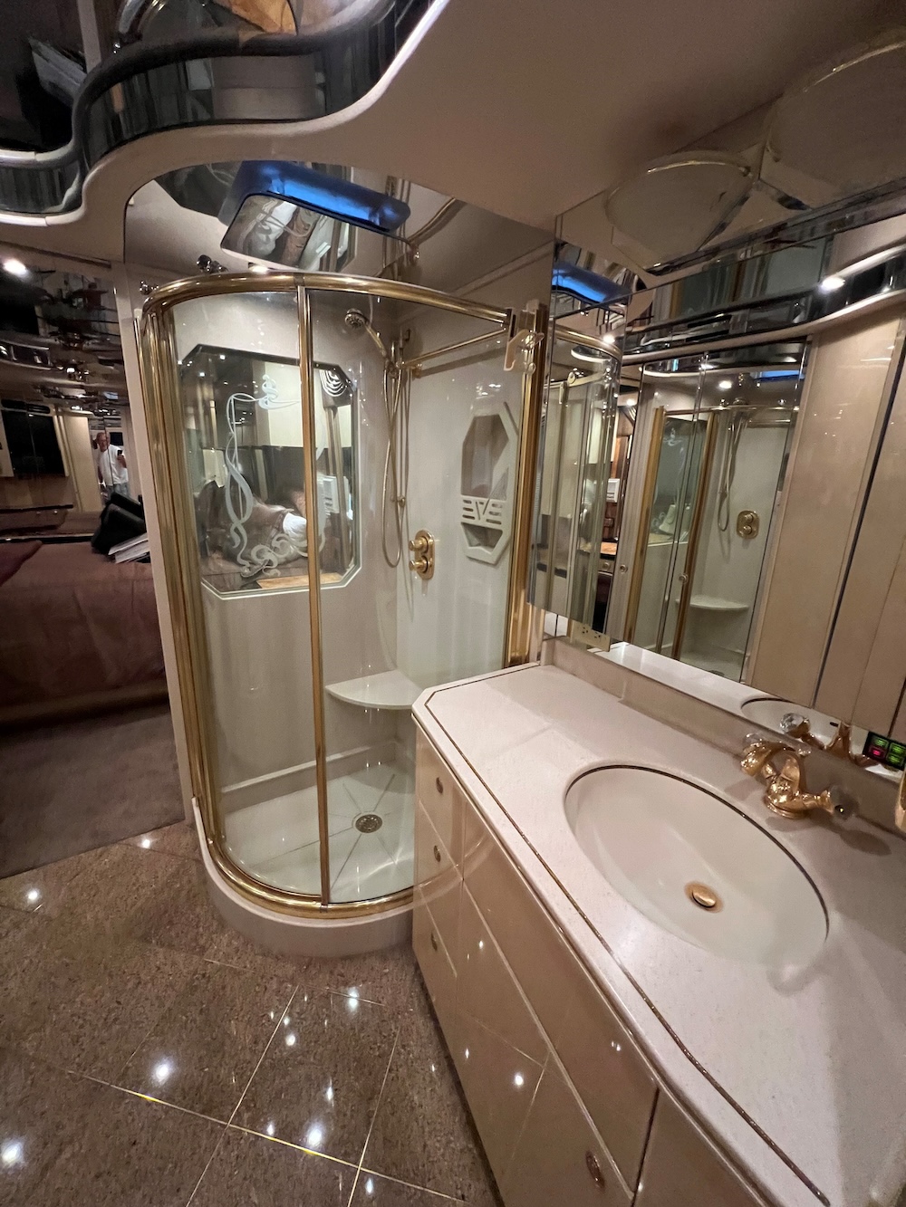 2001 Prevost H3-45 For Sale