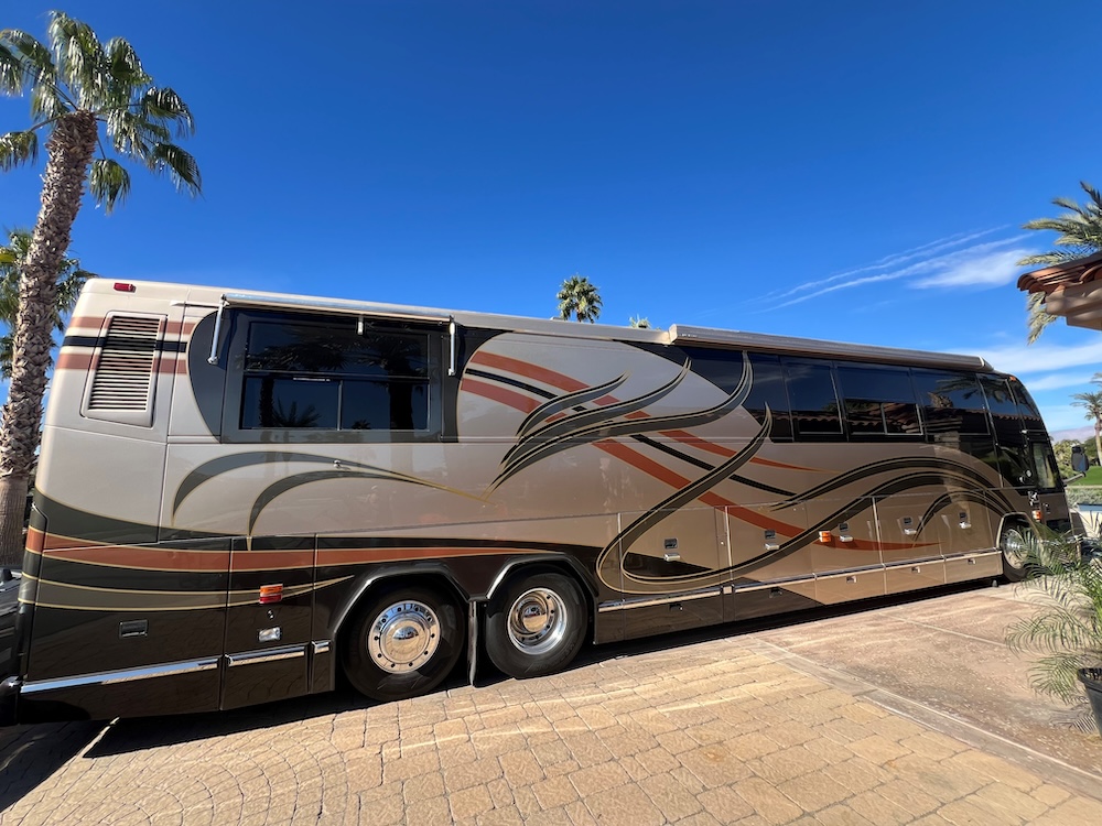 2001 Prevost H3-45 For Sale