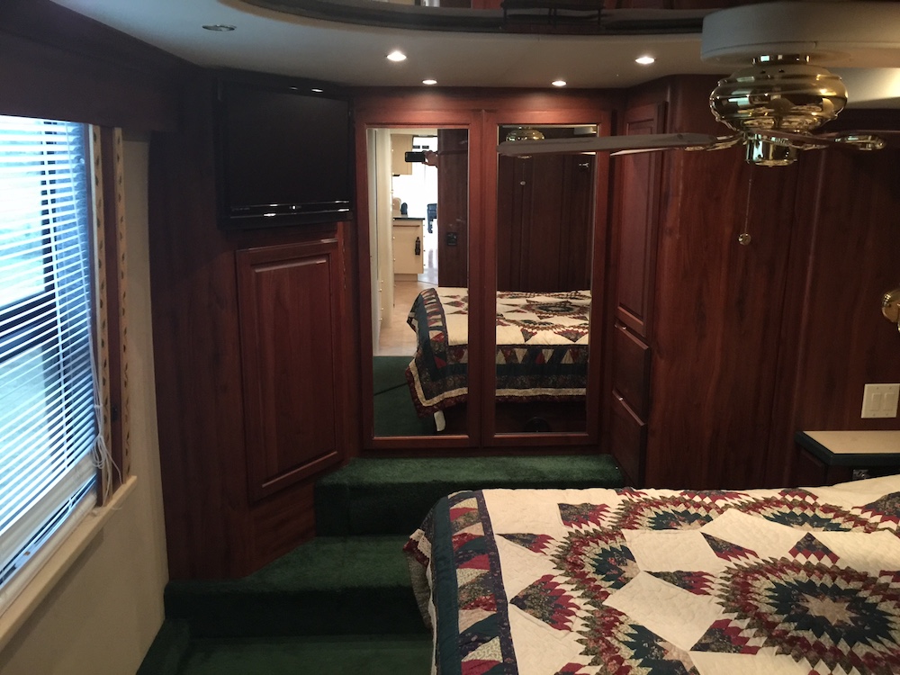 2000 Prevost Hoffman For Sale