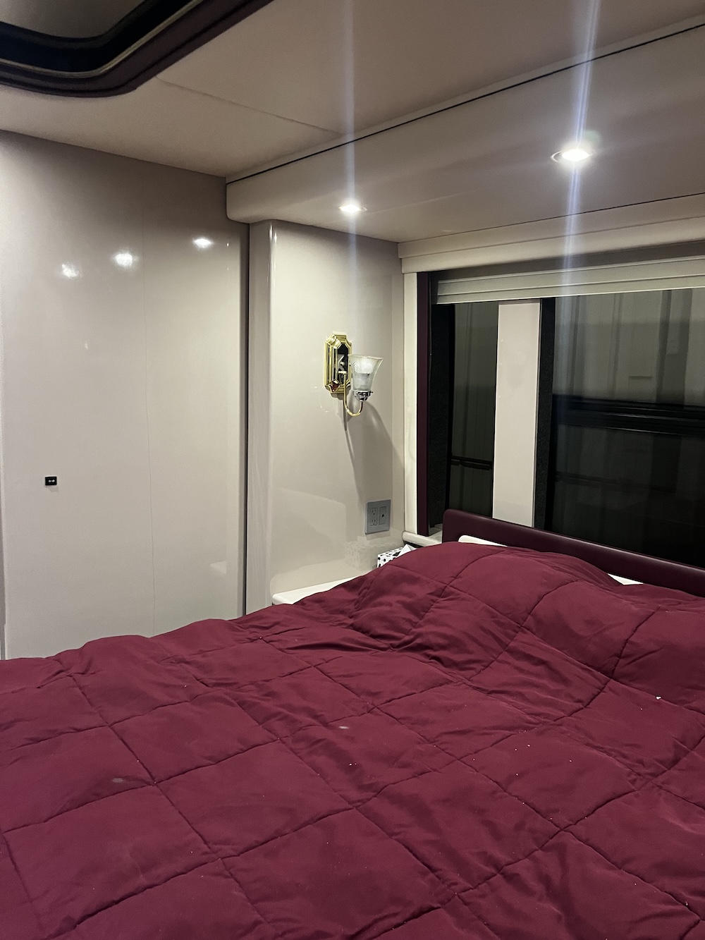 2001 Prevost Hoffman XLII For Sale