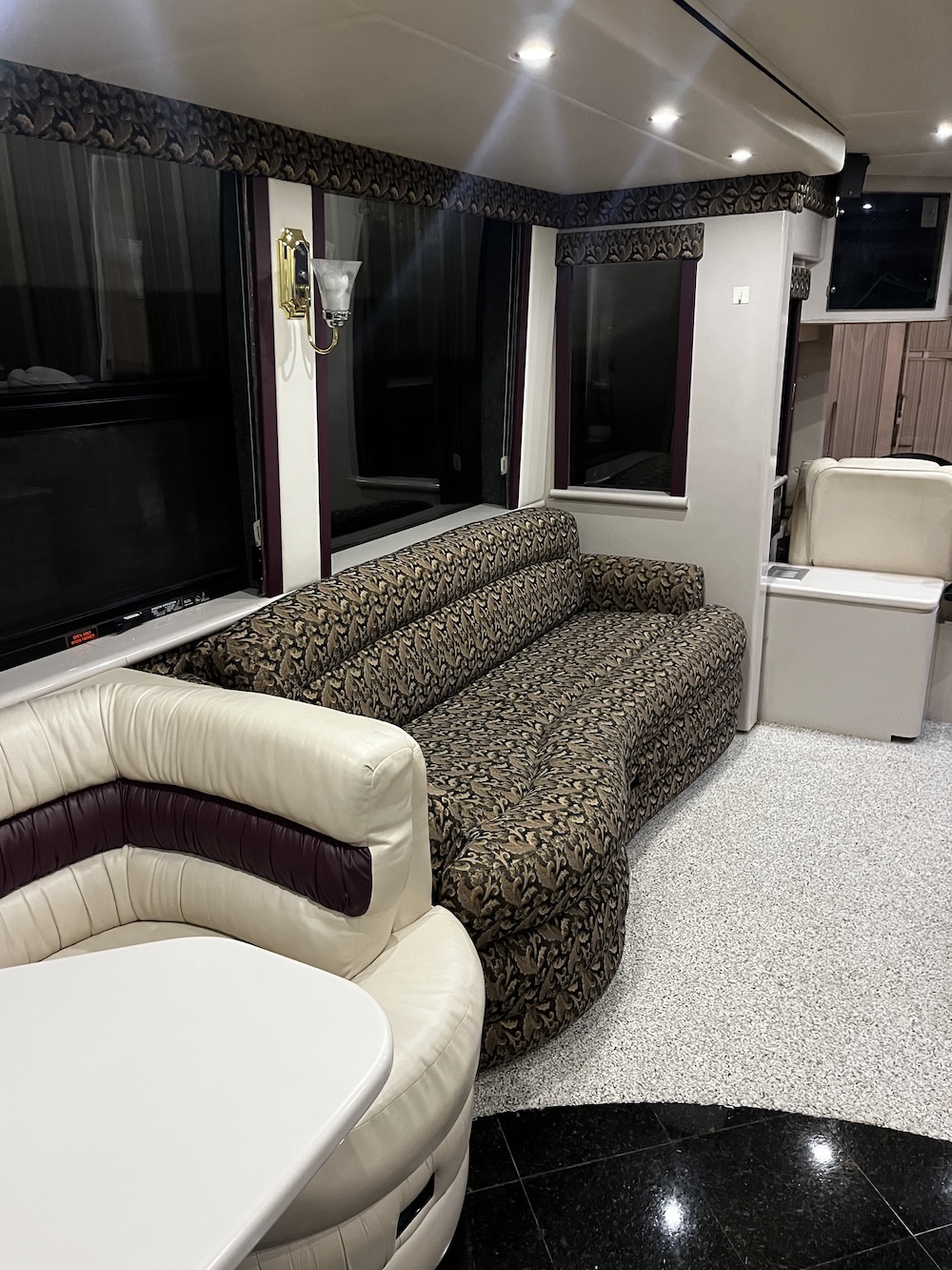 2001 Prevost Hoffman XLII For Sale