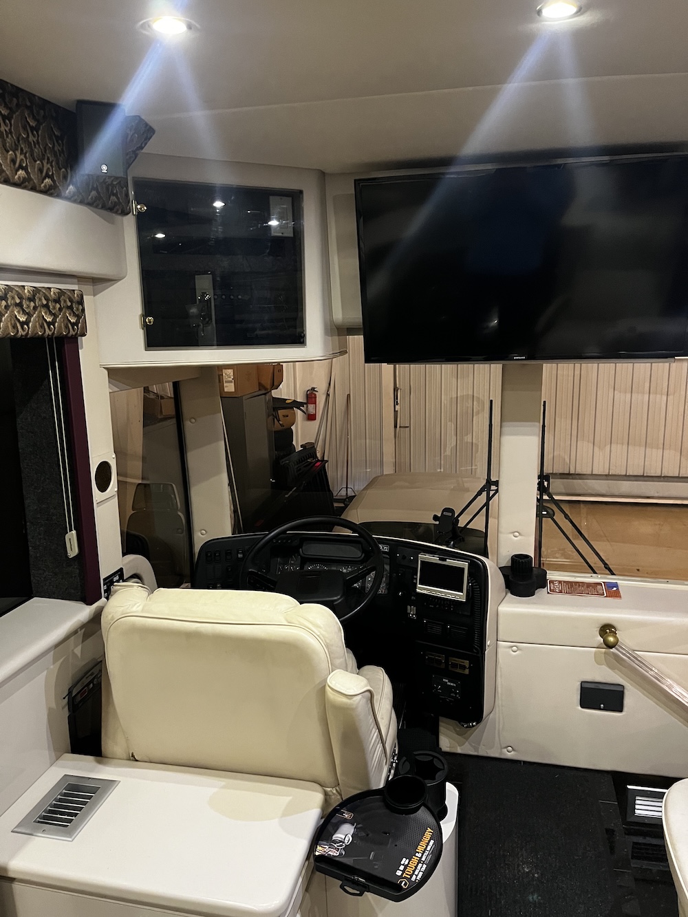 2001 Prevost Hoffman XLII For Sale