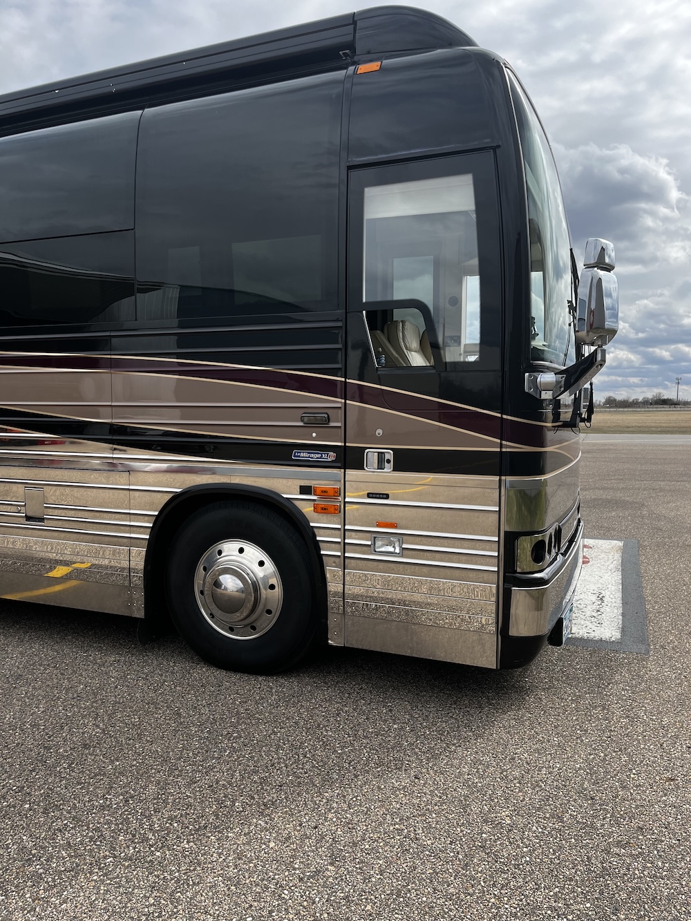 2001 Prevost Hoffman XLII For Sale