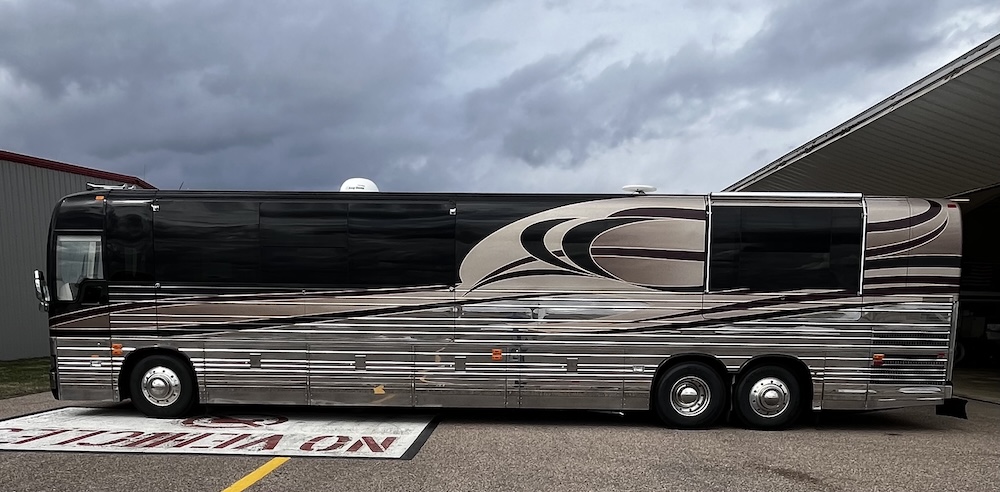 2001 Prevost Hoffman XLII For Sale