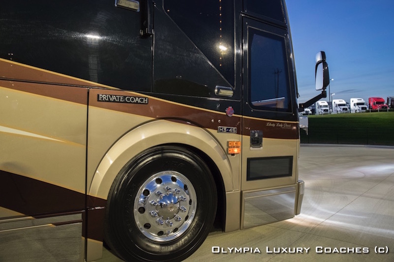 2001 Prevost Liberty H3-45 For Sale