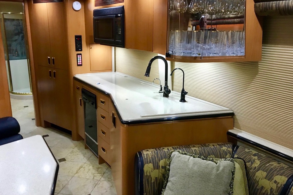 2001 Prevost MarathonH3-45 For Sale