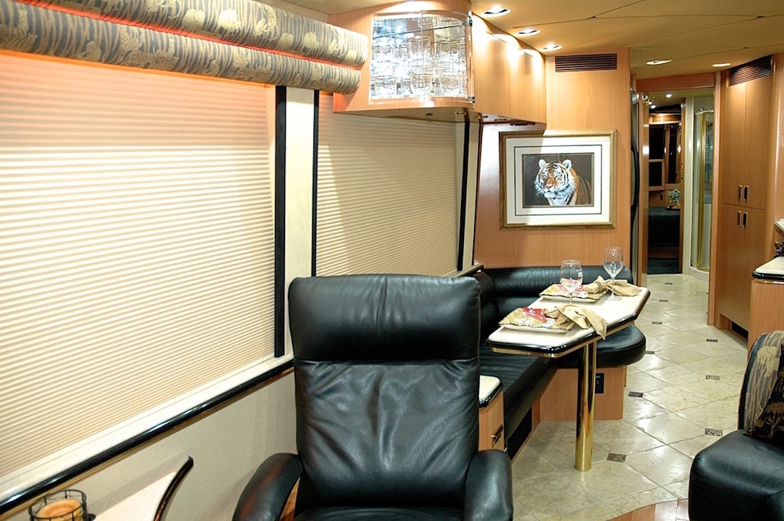 2001 Prevost Marathon H3-45 For Sale