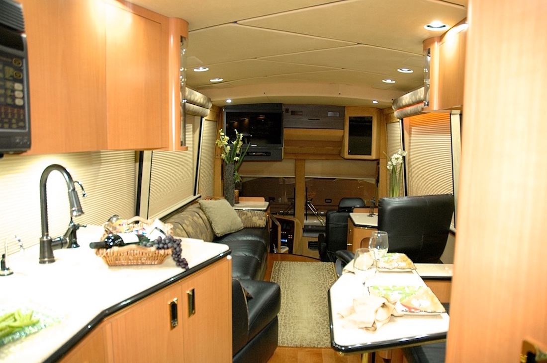 2001 Prevost Marathon H3-45 For Sale