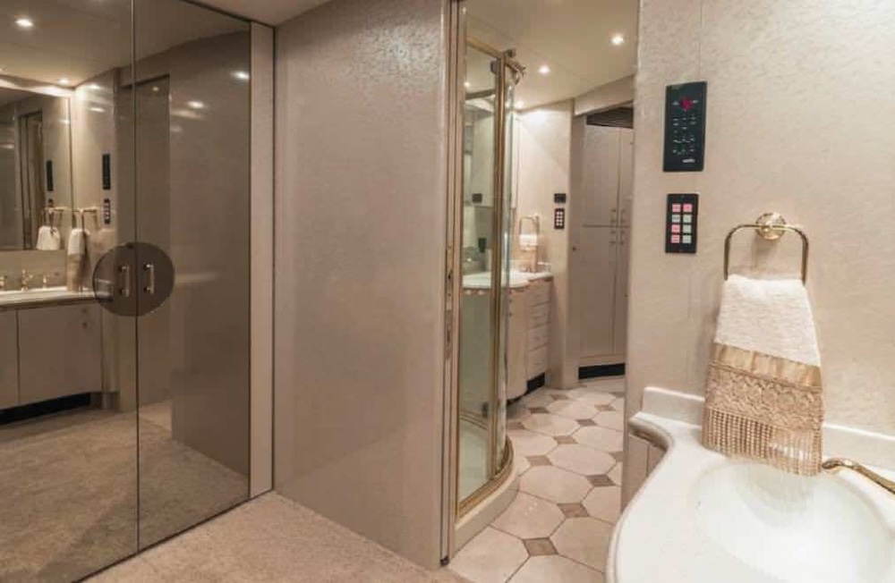 2001 Prevost Marathon H3-45 For Sale