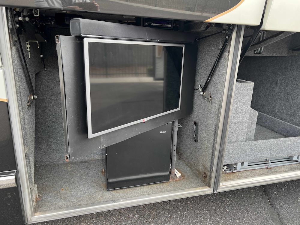 2001 Prevost Marathon H3-45 For Sale