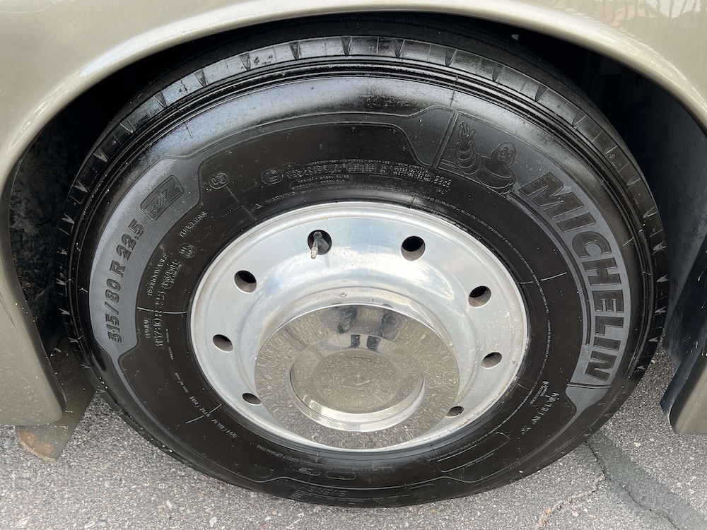 2001 Prevost Marathon H3-45 For Sale