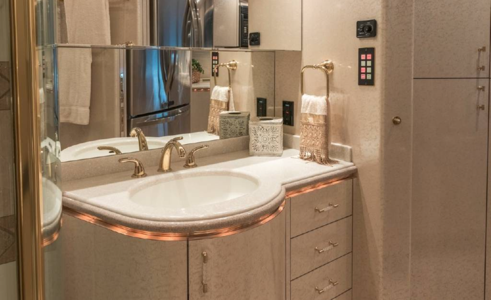 2001 Prevost Marathon H3-45 For Sale