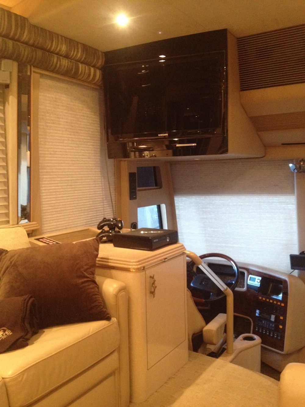 2001 Prevost Marathon H3-45 For Sale