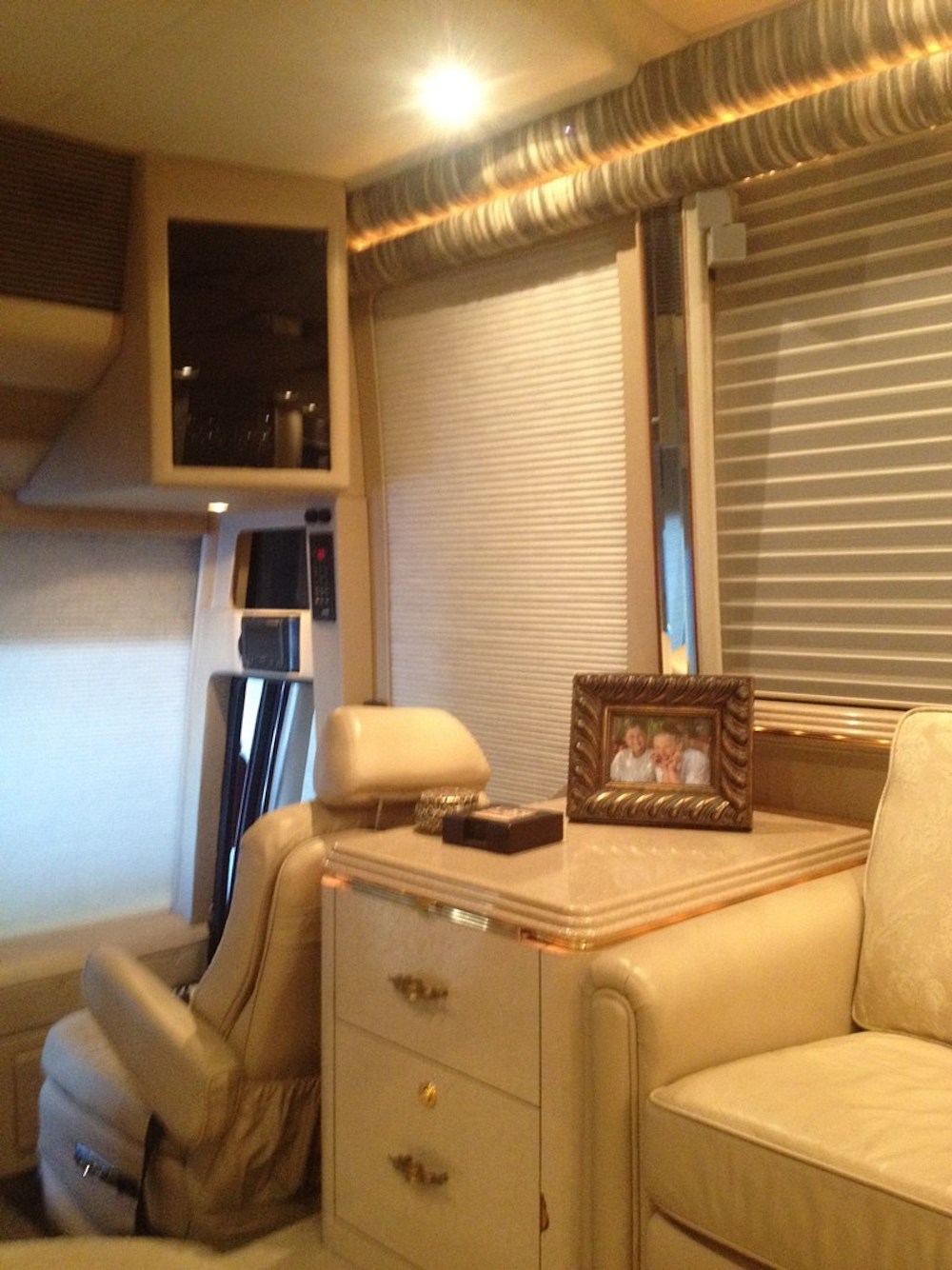 2001 Prevost Marathon H3-45 For Sale