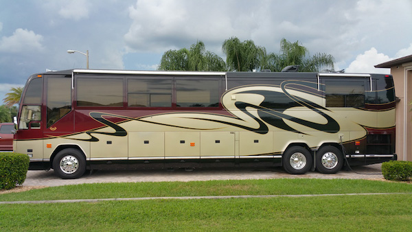 2001 Prevost Marathon H3-45 For Sale