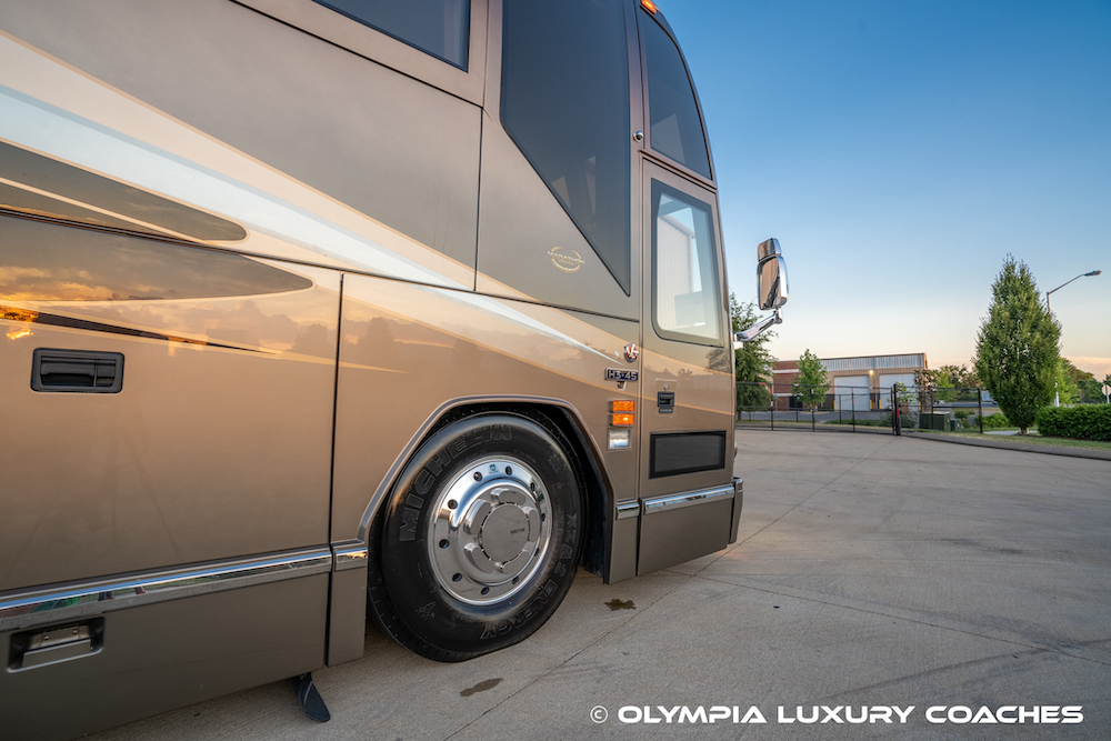 2001 Prevost Marathon H3-45 For Sale