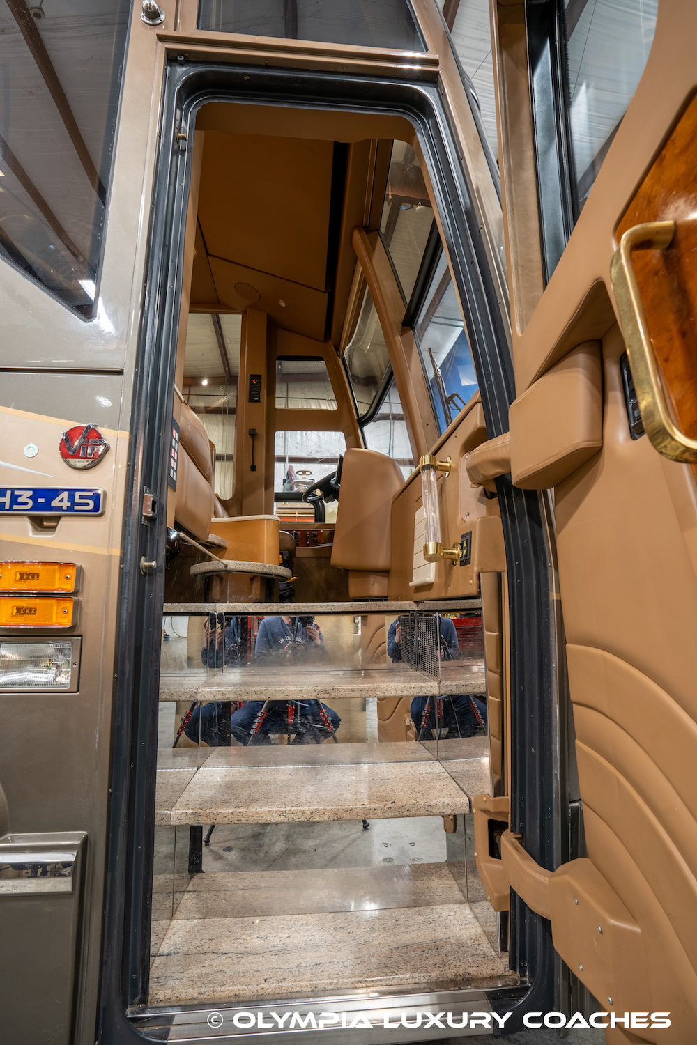 2001 Prevost Marathon H3-45 For Sale