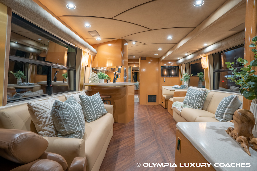 2001 Prevost Marathon H3-45 For Sale