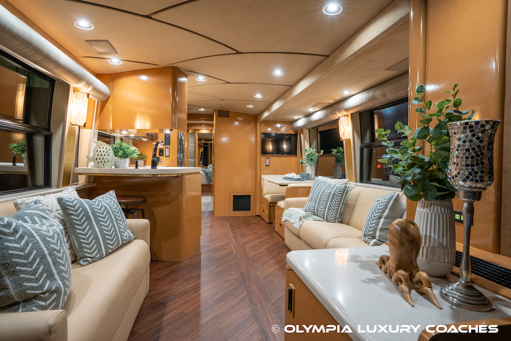 2001 Prevost Marathon H3-45 For Sale