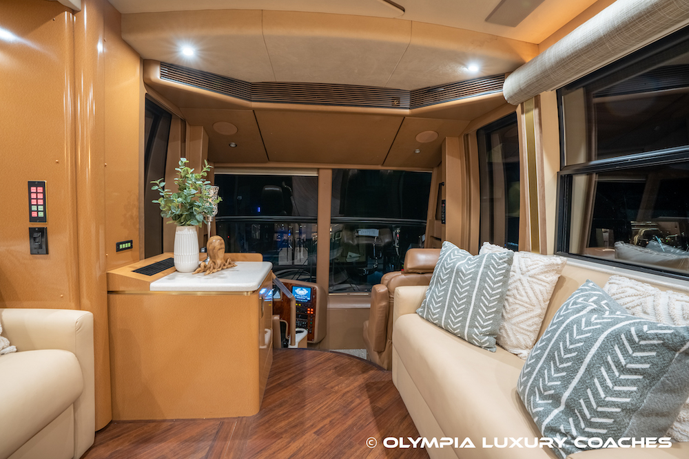 2001 Prevost Marathon H3-45 For Sale