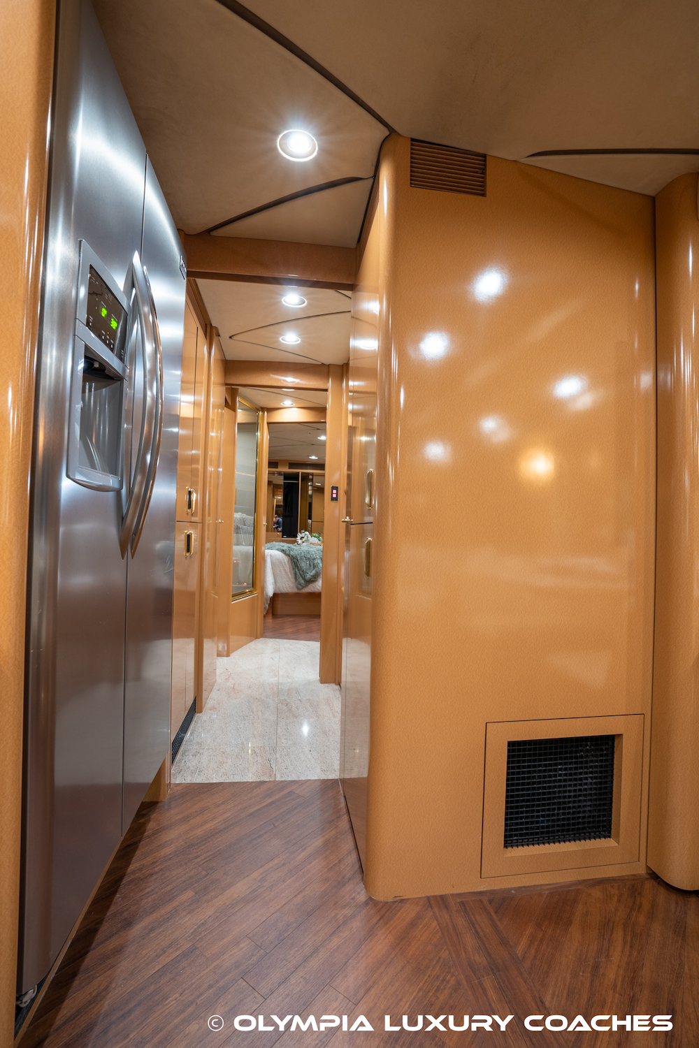 2001 Prevost Marathon H3-45 For Sale