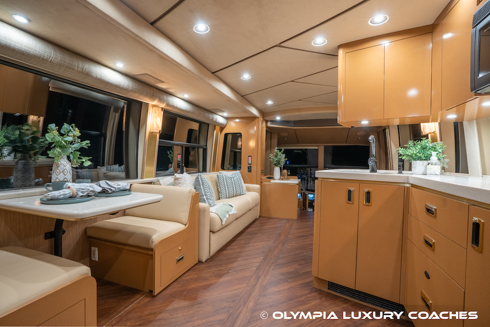 2001 Prevost Marathon H3-45 For Sale