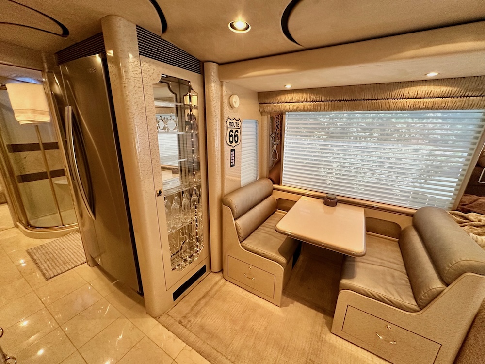 2001 Prevost Marathon H3-45 For Sale