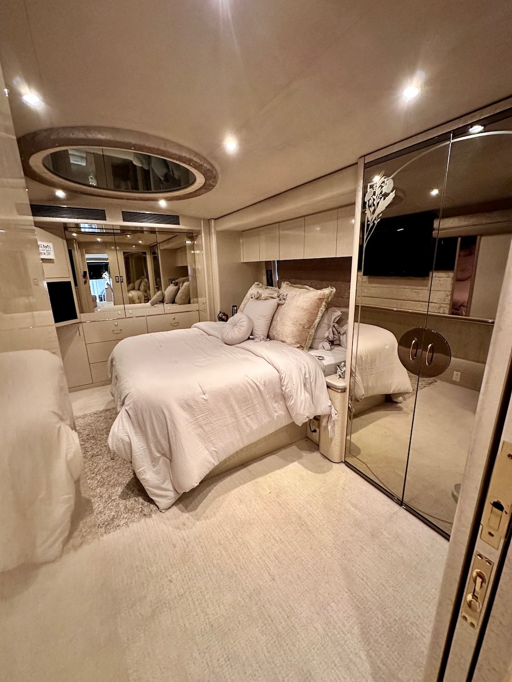 2001 Prevost Marathon H3-45 For Sale