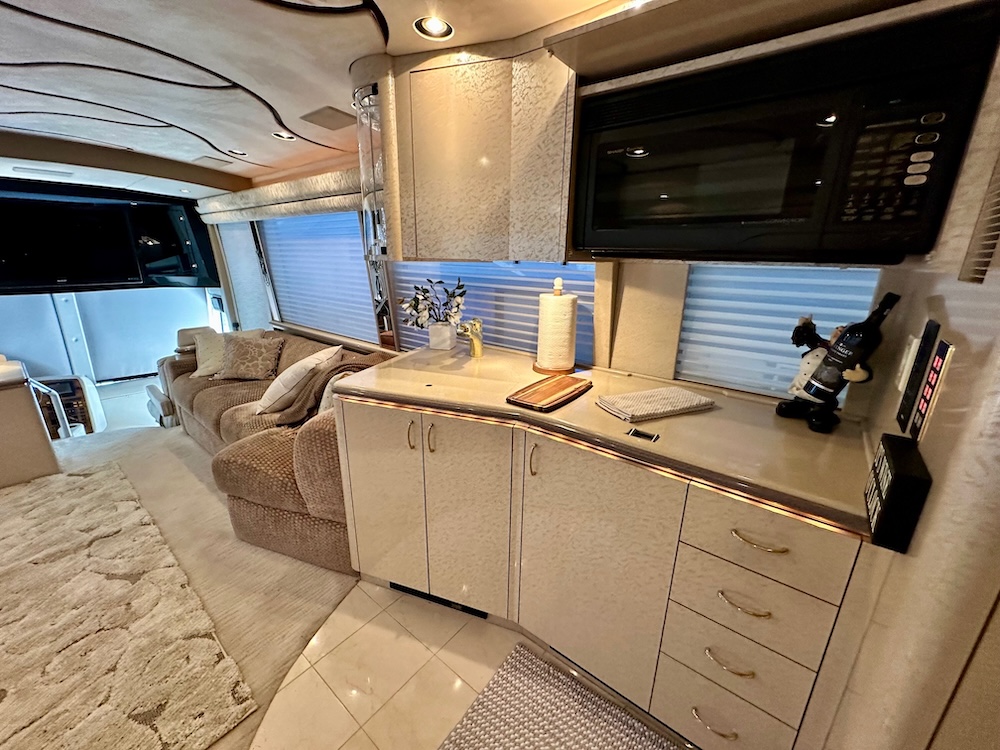 2001 Prevost Marathon H3-45 For Sale