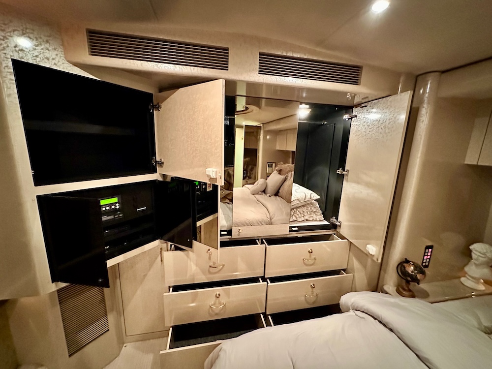 2001 Prevost Marathon H3-45 For Sale