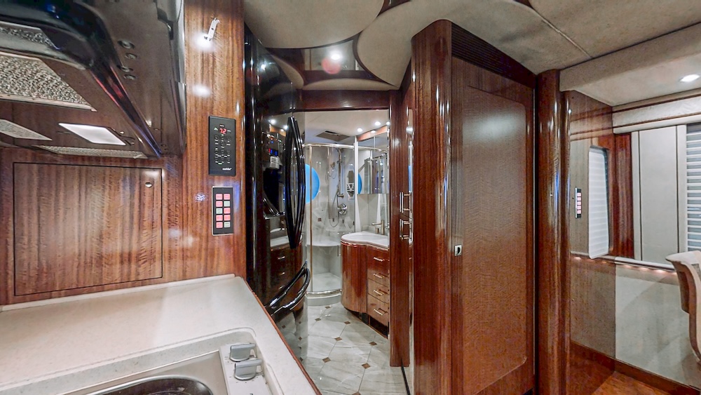 2001 Prevost Marathon H3-45 For Sale