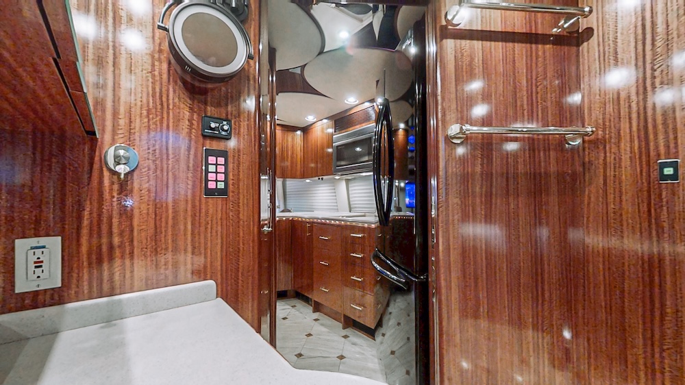 2001 Prevost Marathon H3-45 For Sale