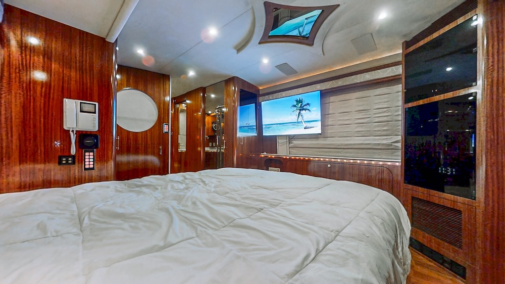 2001 Prevost Marathon H3-45 For Sale