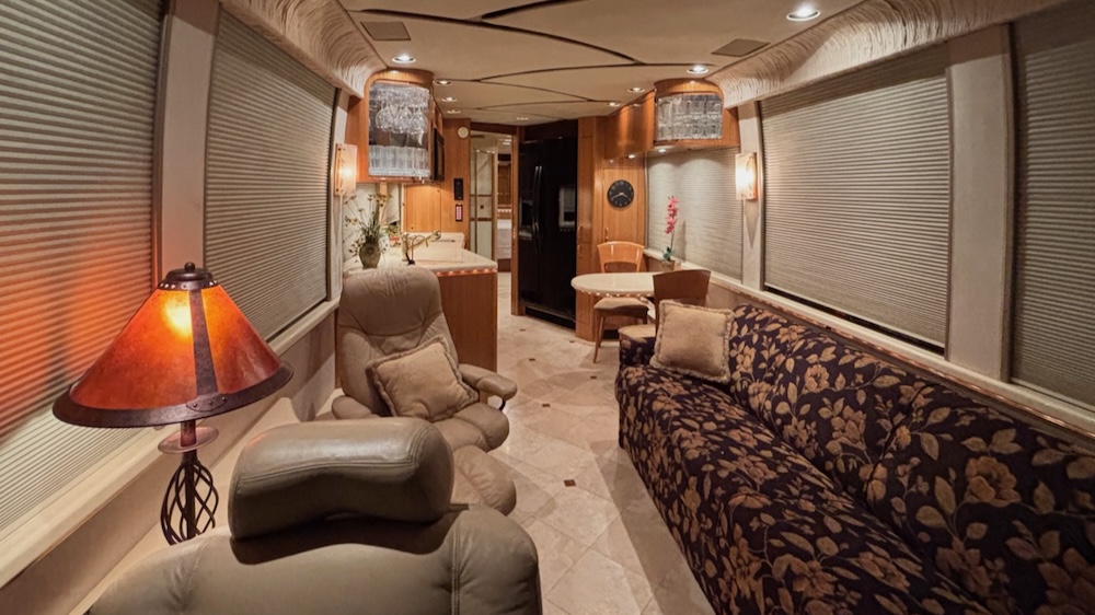 2001 Prevost Marathon XLII For Sale