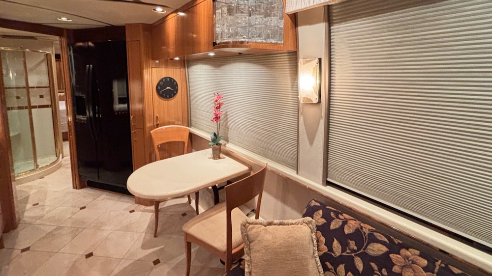 2001 Prevost Marathon XLII For Sale